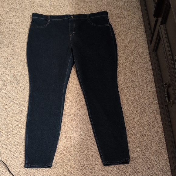 Time and Tru Women's Dark Indigo Skinny Jeans - Picture 1 of 4